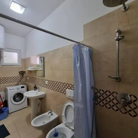 Modern & Spacious 3 Bedroom Ground Floor Apartment/vila Willa