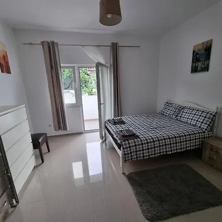 Βίλα Modern & Spacious 3 Bedroom Ground Floor Apartment/vila